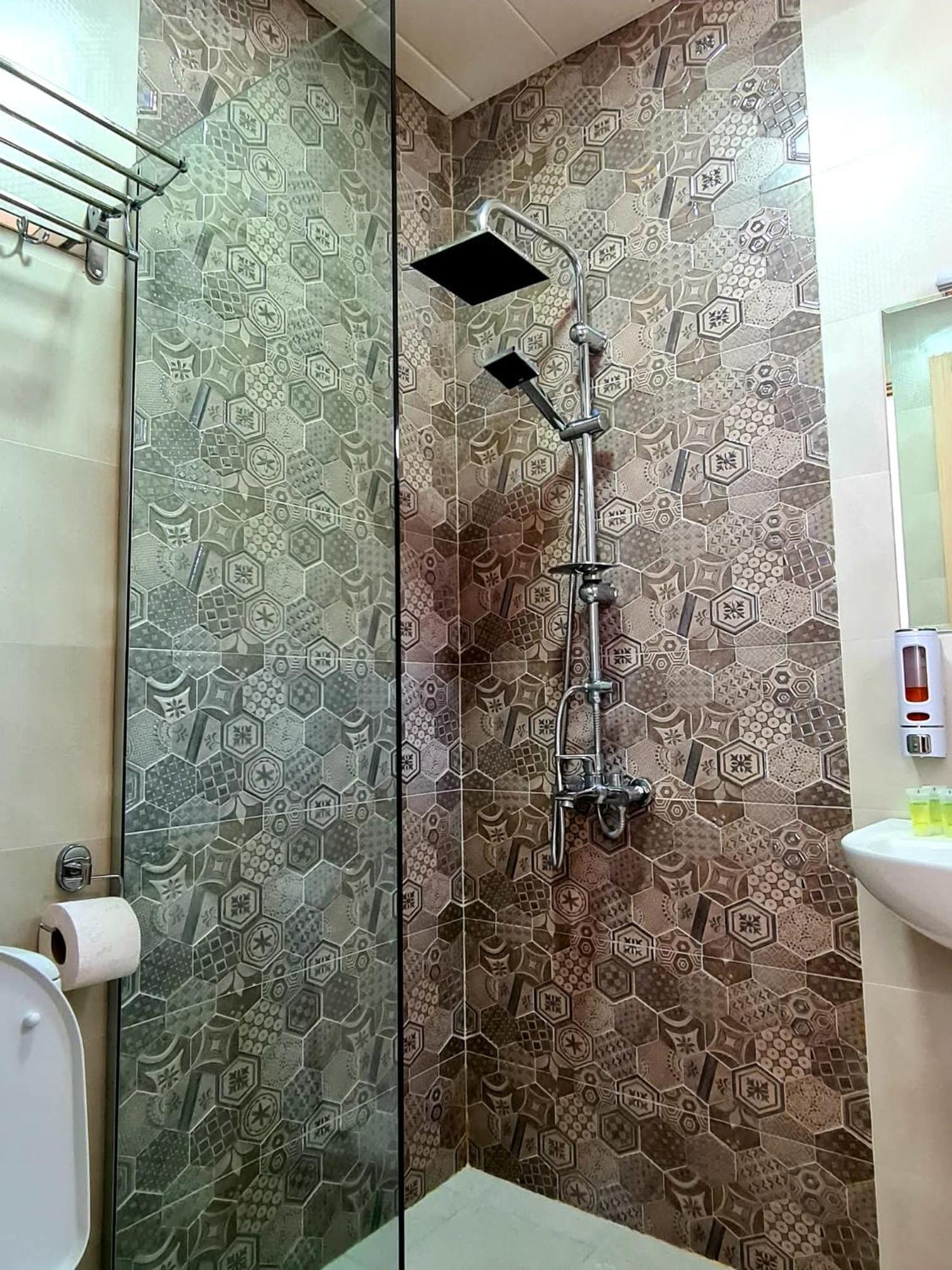 Baqari Inn 卡兹贝吉 客房 照片